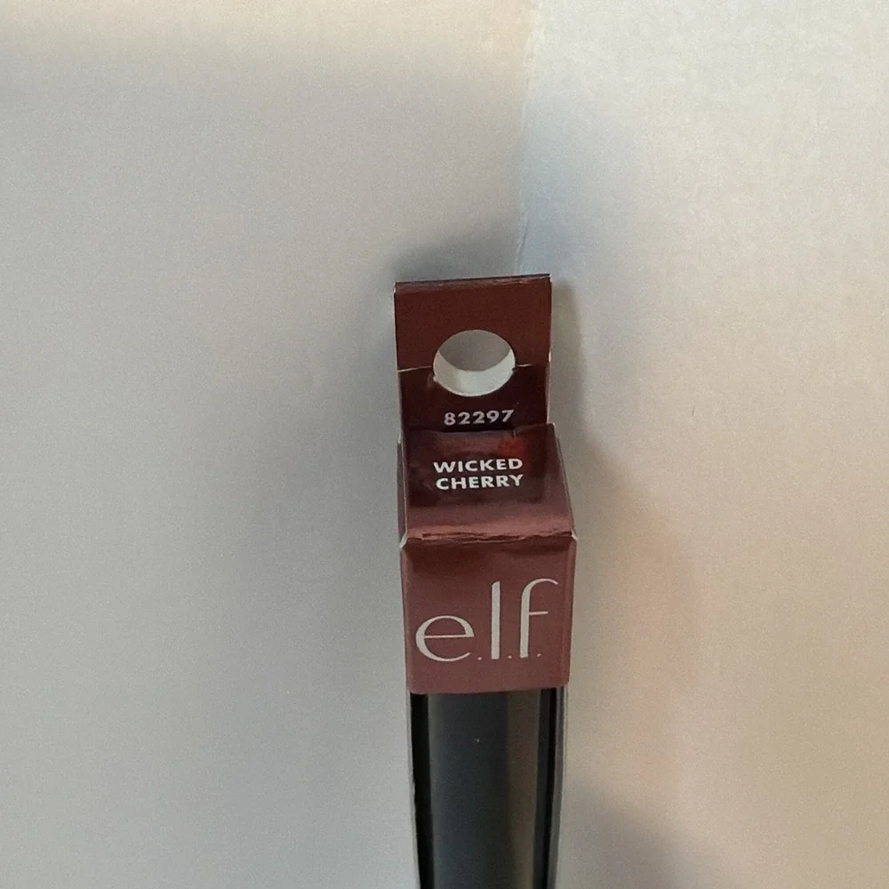 e.l.f. Pout Clout Lip Plumping Pen Wicked Cherry 82297 Plumper Gloss Gothy